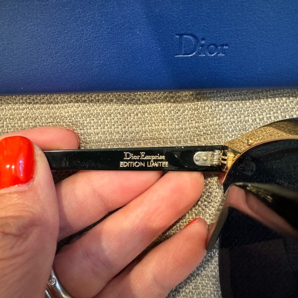 Christian Dior Limited Edition Sunglasses w/case - Picture 7 of 9